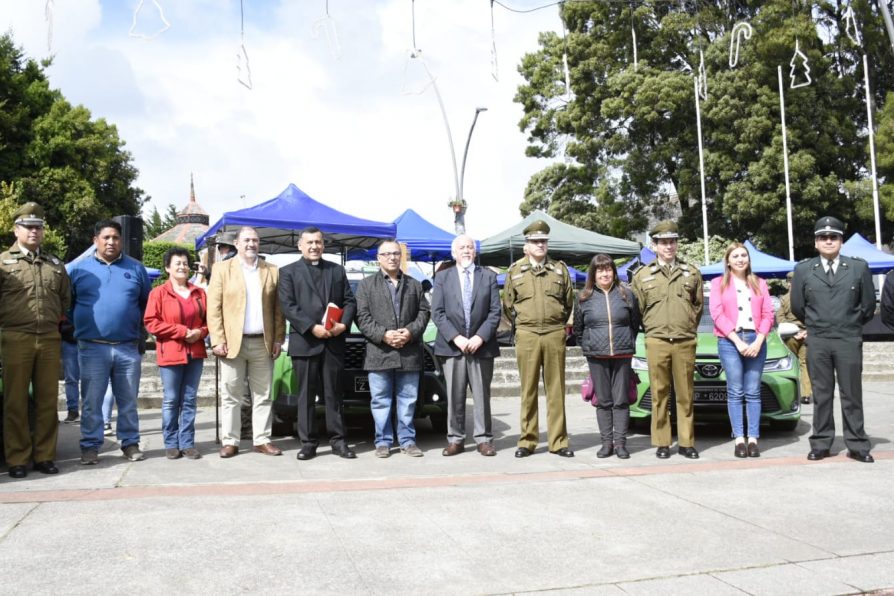 Nuevos Vehículos Policiales son entregados en Ancud