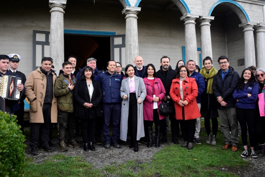 Ministra de las Culturas anuncia próxima apertura de la convocatoria para crear el Sello Bicentenario de Chiloé