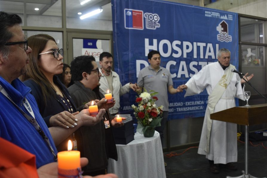 Autoridades participan en acto aniversario del Día del Hospital