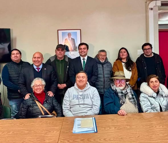 Gobierno fortalece la prensa local en Chiloé con firma de convenios del Fondo de Fomento de Medios de Comunicación